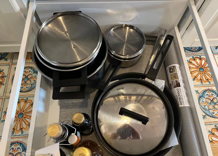 Lady Marian Apartment